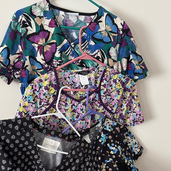 Vera Bradley Tops - Vera Bradley & other brand Scrub Tops- Lot of 4 -